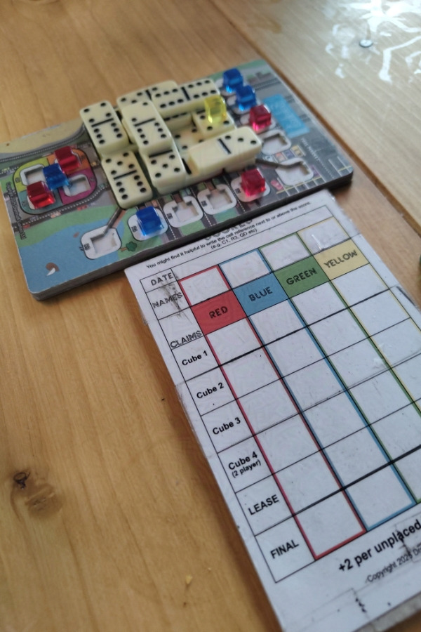 The game played in a restaurant before scoring